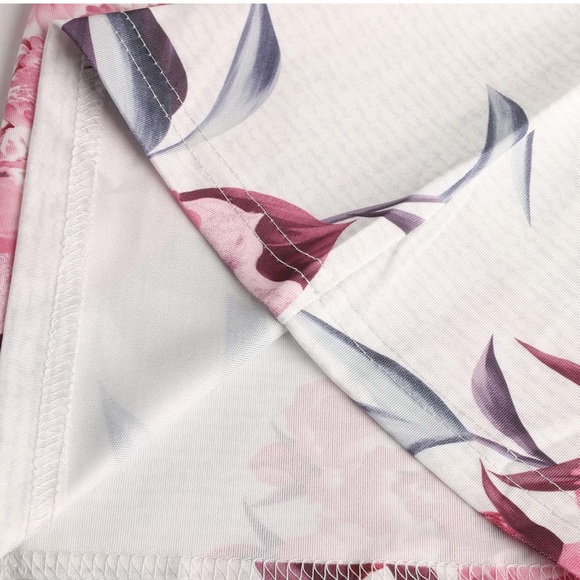 Chic White and Pink Floral Jumpsuit - Picture 3 of 7